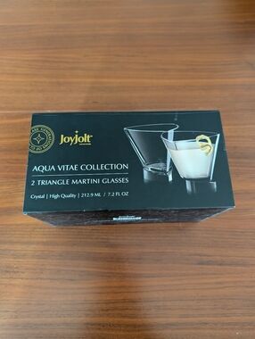 JoyJolt Aqua Vitae 7.2 oz Crystal Triangle Off Base Martini Glasses, Set of 2